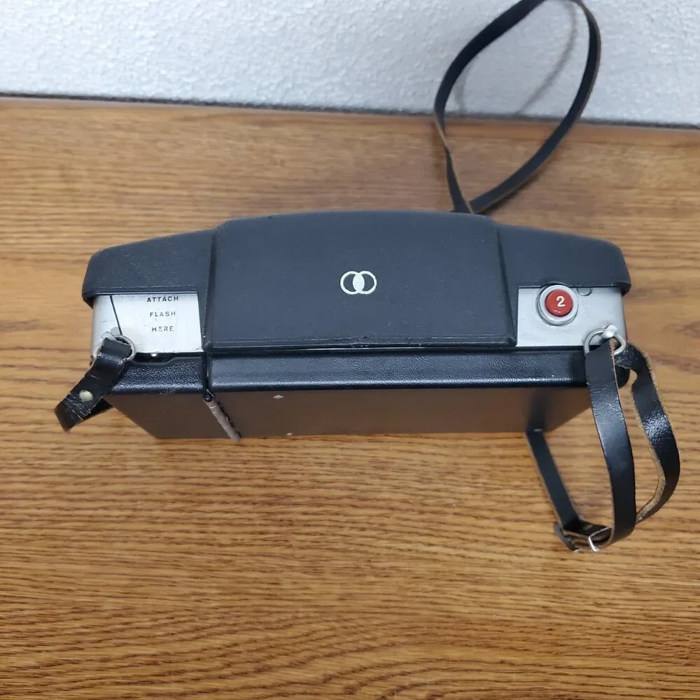 Vintage Electronics - Camera - Polaroid Automatic 250 Land Camera